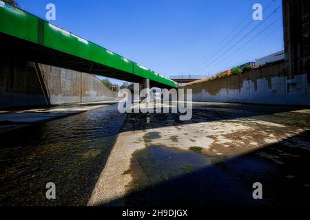 La confluenza è dove l'Arroyo Seco incontra il fiume Los Angeles, Los Angeles, California, USA Foto Stock