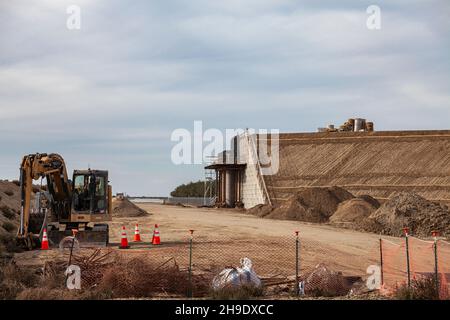 Il cavalcavia è stato costruito per ospitare la linea ferroviaria California High-Speed Rail (CAHSR o CHSR) che presto sarà costruita e collega San Francisco a Los Ang Foto Stock