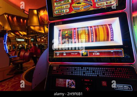 Centro convegni Mohegan Sun Sky. Slot machine nell'area giochi. Montville, Connecticut, Stati Uniti. Foto Stock