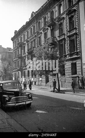 Warszawa, 1948-07-01. Ulica Poznañska w Œródmieœciu. wb PAP Dok³adny dzieñ wydarzenia nieustalony. Varsavia, 1 luglio 1948. Via Poznanska nel centro della città. wb PAP Foto Stock