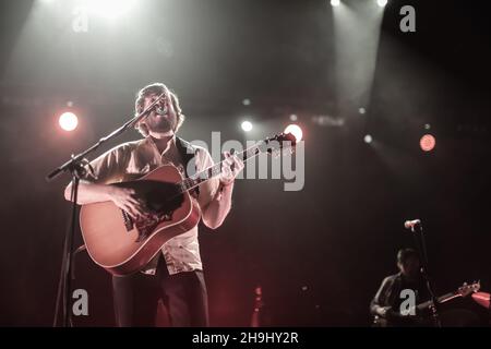 Tim Smith di Midlake ha suonato sul palco come parte del festival Greenman 2013 a Glanusk, nel Galles del Sud Foto Stock