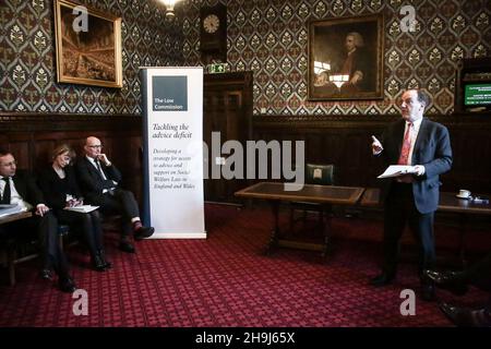 Simon Hughes MP al lancio del rapporto di follow-up della Commissione bassa nella Sala del Giubileo nel Palazzo di Westminster a Londra organizzato dal gruppo di azione legale Foto Stock