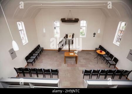 Huguenot edificio della chiesa, Schöneberg, Hofgeismar, Weserbergland, Assia, Germania Foto Stock