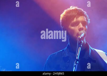 Mattie Vant di Vant che si esibisce dal vivo nella fase 2 al Festival OnBlackheath del 2017 a Blackheath, Londra. Data foto: Domenica 10 settembre 2017. Il credito fotografico dovrebbe essere: Richard Grey/EMPICS Entertainment Foto Stock