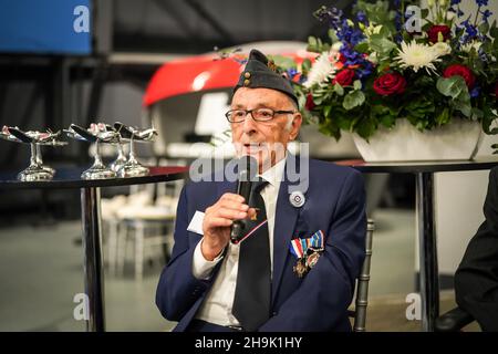 RAF Veteran Ralph Levy Speaking at Hidden Heroes, un evento che celebra il ruolo svolto da volontari ebrei nella Royal Air Force durante la seconda Guerra Mondiale, al RAF Museum di Londra. L'evento è parte delle celebrazioni per il centenario della RAF. Data foto: Giovedì 15 novembre 2018. Il credito fotografico dovrebbe essere: Richard Grey/EMPICS Foto Stock