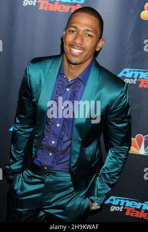 Manhattan, Stati Uniti d'America. 28 agosto 2014. NEW YORK, NY - AGOSTO 28: Nick Cannon partecipa alla Stagione 8 Red Carpet Event di 'America's Got Talent' a radio City Music Hall il 28 agosto 2013 a New York City People: Nick Cannon Credit: Storms Media Group/Alamy Live News Foto Stock