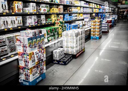 Columbia County, GA USA - 07 28 21: Negozio al dettaglio nel quartiere di Walmart Foto Stock