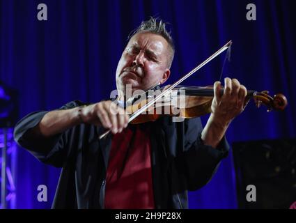 Cracovia, Polonia - 10 luglio 2021: Nigel Kennedy vive alla 26a edizione del Summer Jazz Festival di Cracovia Foto Stock