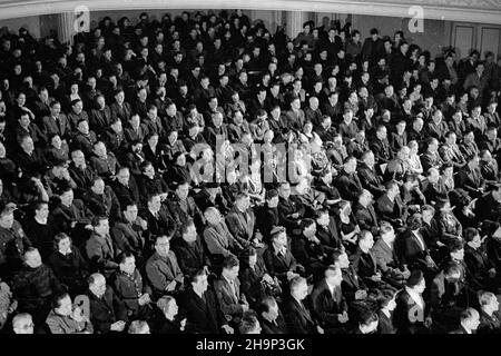 Warszawa, 1949-01-21. Akademia w Teatrze Polskim z okazji XXV rocznicy œmierci W³odzimierza Lenina. bk PAP Varsavia, 21 gennaio 1949. Cerimonia al Teatro Polski che segna l'anniversario della morte di Wlodzimierz Lenin nel 25th. bk PAP Foto Stock