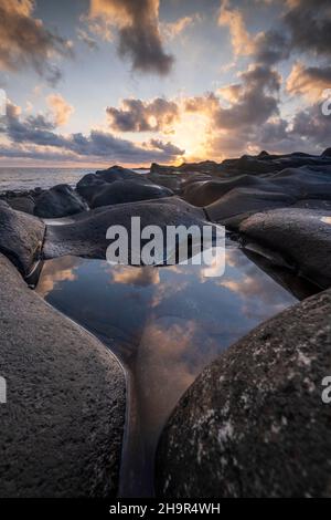 Alba sulla costa di la Restinga, Gran Canaria, Isole Canarie, Spagna Foto Stock