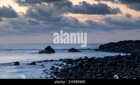 Alba sulla costa di la Restinga, Gran Canaria, Isole Canarie, Spagna Foto Stock