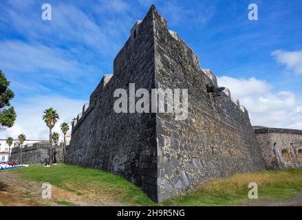 Fortezza di Sao Bras con Museo militare delle Azzorre, Ponta Delgada, Isola di Sao Miguel, Azzorre, Portogallo Foto Stock