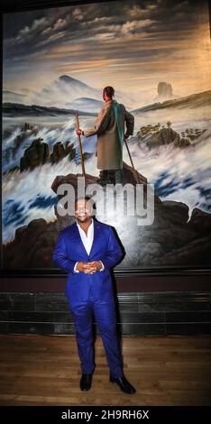 Londra UK Mercoledì 8 Dicembre 2021 Prelude (babacar Mane) 2021, olio su lino per gentile concessione di Stephen Friedman Gallery, Londra e Galerie Templon, Parigi Kehinde Wiley ritratto pittore americano con sede a New York City, Che è noto per i suoi dipinti altamente naturalistici di Afro-Americani, spesso riferendo l'opera di quadri di Old Masters . apertura della sua mostra il Prelude, 10 dicembre al 18 aprile 2022, alla Galleria Nazionale, Londra Paul Quezada-Neiman/Alamy Live News Foto Stock