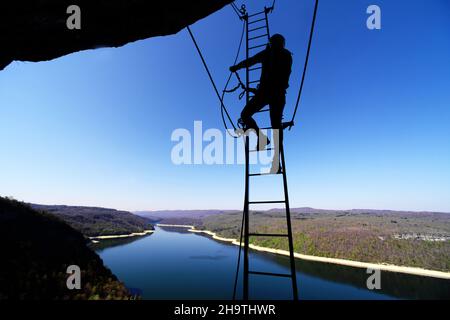 Via ferrata du Lac de Vouglans, Francia, Giura, Moirans en Montagne Foto Stock