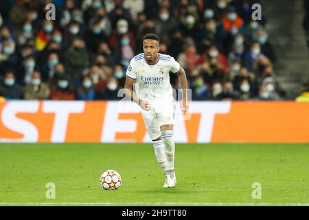 Madrid, Spagna. 7th Dic 2021. Militao (Real) Calcio : UEFA Champions League fase di Gruppo D incontro tra Real Madrid CF 2-0 FC Internazionale Milano all'Estadio Santiago Bernabeu di Madrid, Spagna . Credit: Mutsu Kawamori/AFLO/Alamy Live News Foto Stock