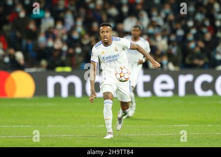 Madrid, Spagna. 7th Dic 2021. Militao (Real) Calcio : UEFA Champions League fase di Gruppo D incontro tra Real Madrid CF 2-0 FC Internazionale Milano all'Estadio Santiago Bernabeu di Madrid, Spagna . Credit: Mutsu Kawamori/AFLO/Alamy Live News Foto Stock