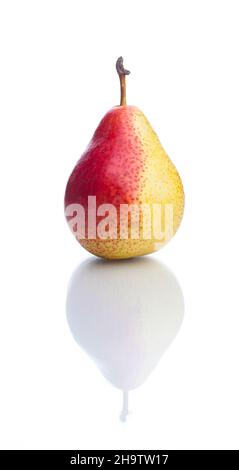 pera, giallo, gambo, frutta, stile, rotondo, fresco, sfondo, ombra, isolato, bianco, diritto, uno, solo, natura, rosso, bello, riflessione, studio Foto Stock