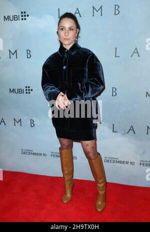 Noomi Rapace, Lamb - Gala Screening, Picturehouse Ritzy Cinema, Londra, UK, 08 dicembre 2021, Foto di Richard Goldschmidt Foto Stock