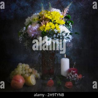 Vita morta con dahlias in vaso (testurizzata per effetto artistico) Foto Stock