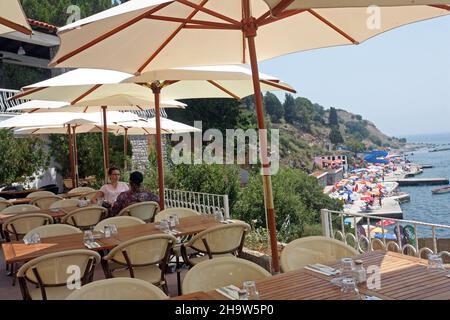 SEDEF ISLAND, TURCHIA - AGOSTO 4: Ristorante a Istanbul Prince Island Sedef (turco: Sedef Adasi) il 4 agosto 2010 a Istanbul, Turchia. Foto Stock