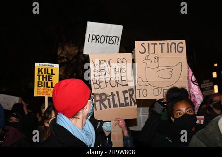 Londra, Regno Unito. 2012-12-08 Londra, Regno Unito. Proteste per aggiungere pressione alla lettura dei Lord 3rd e votare sul #PCSCBill, #KillTheBill aveva bloccato il Parlamento a Victoria Tower Gardens, Londra. Credit: Picture Capital/Alamy Live News Foto Stock