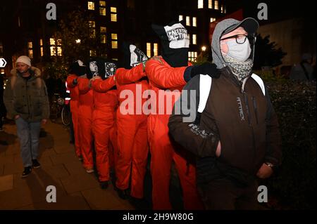 Londra, Regno Unito. 2012-12-08 Londra, Regno Unito. Proteste per aggiungere pressione alla lettura dei Lord 3rd e votare sul #PCSCBill, #KillTheBill aveva bloccato il Parlamento a Victoria Tower Gardens, Londra. Credit: Picture Capital/Alamy Live News Foto Stock