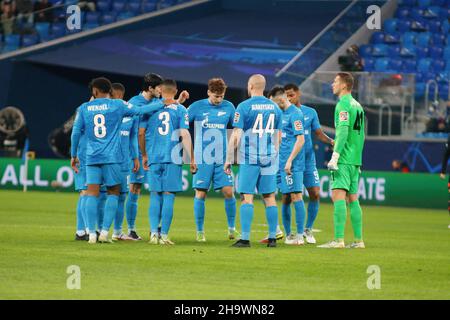 San Pietroburgo, Russia. 08th Dic 2021. I giocatori di Zenit in azione durante la UEFA Champions League, partita di calcio tra Zenit e Chelsea alla Gazprom Arena.(Punteggio finale; Zenit 3:3 Chelsea) (Foto di Konstantinov/Sipa Image/Sipa USA) Credit: Sipa USA/Alamy Live News Foto Stock