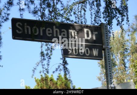 Los Angeles, California, USA 5th dicembre 2021 una visione generale dell'atmosfera di Actor George Sanders ex Home Location a 9060 Shoreham Drive il 5 dicembre 2021 a Los Angeles, California, USA. Foto di Barry King/Alamy Stock Foto Foto Stock