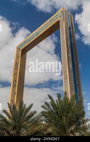 DUBAI, Emirati Arabi Uniti - 18 GENNAIO 2018: Vista della cornice di Dubai a Dubai, Emirati Arabi Uniti Foto Stock