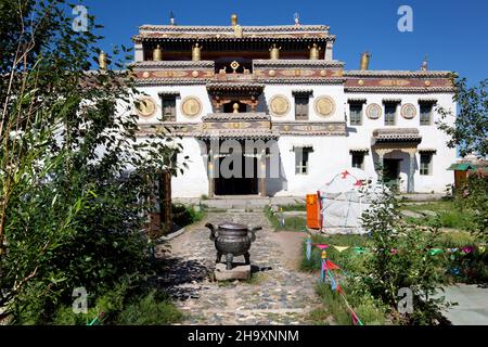 Fronte del monastero di Erdene Zuu con cortile Foto Stock