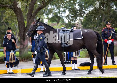 09 novembre 2021 – Sunrise, Florida, USA: Servizio commemorativo per i dipendenti dell'ufficio Broward Sheriff BSO deceduti da COVID-19 nel Faith Center Foto Stock