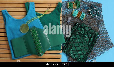 Mermaid Fashion con Gioielli e rete da pesca Foto Stock