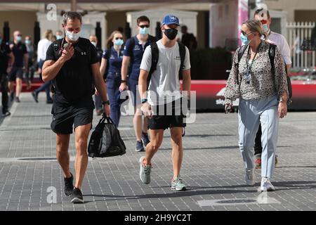 Abu Dhabi. 9th dicembre 2021; Yas Marina Circuit, Abu Dhabi, Emirati Arabi Uniti: FIA Abu Dhabi F1 Gran Premio, arrivi e giorno di ispezione: Uralkali Haas F1 Team, Mick Schumacher Credit: Action Plus Sports Images/Alamy Live News Foto Stock