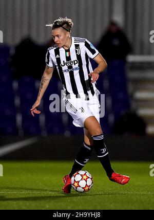 Lina Hurtig della Juventus durante la UEFA Women's Champions League, Group A match a Kingsmeadow, Londra. Data foto: Mercoledì 8 dicembre 2021. Foto Stock
