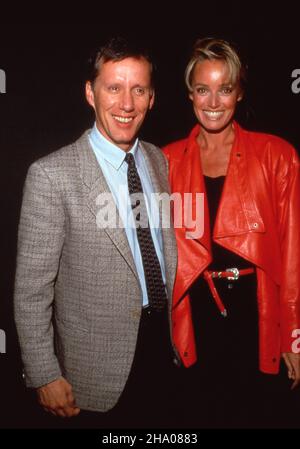 James Woods e Susan Anton partecipano allo Screening del film "in Love and War" della NBC in televisione il 3 marzo 1987 al DGA Theatre di West Hollywood, California Credit: Ralph Dominguez/MediaPunch Foto Stock