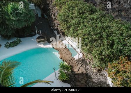 Vista interna della piscina a Cesar Manrique House, Lanzarote Foto Stock