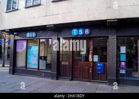 High Wycombe, Regno Unito. 9th dicembre 2021. TSB ha annunciato la chiusura di molte delle loro filiali nei prossimi mesi. Credit: Maureen McLean/Alamy Foto Stock