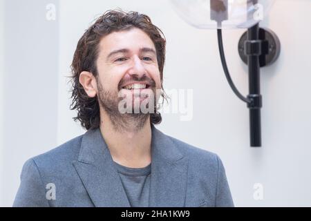 9 dicembre 2021, Roma, Italia: L'attore e regista italiano Alessandro Siani partecipa alla fotocellula del film ''Chi ha incastrato Babbo Natale?'' A Roma, il 9 dicembre 2021 (Credit Image: © Matteo Nardone/Pacific Press via ZUMA Press Wire) Foto Stock