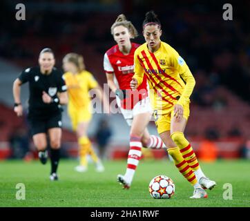 Londra, Regno Unito. 01st Feb 2018. Londra, Regno Unito, DICEMBRE 09: Kheira Hamraoui del FC Barcelona Femeni durante la Woman's Champions League Group C tra le donne dell'Arsenal e il Femenino di Barcellona all'Emirates Stadium, crawly il 09th dicembre 2021 Credit: Action Foto Sport/Alamy Live News Foto Stock