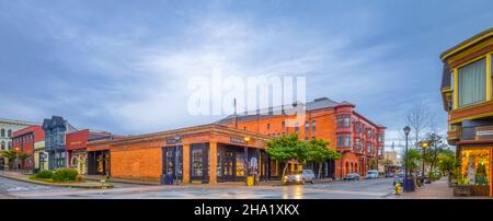 Eureka California, città vecchia destinazione turistica con edifici vittoriani. Foto Stock