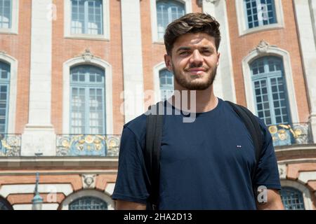 Romain Ntamack (nato il 1 maggio 1999) è un rugby Union francese fly-half che attualmente gioca per Tolosa nella Top 14, e la Francia National rugby Union Foto Stock