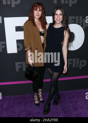 HOLLYWOOD, LOS ANGELES, CALIFORNIA, USA - 09 DICEMBRE: L'attrice Rumer Glenn Willis e la sorella/attrice Scout LaRue Willis arriva al Flip Grand Launch Event ospitato dall'artista Halsey, nominato da Grammy, con le esibizioni di Scout Willis, BIA, e Kehlani tenute ad Avalon Hollywood il 9 dicembre 2021 a Hollywood, Los Angeles, California, Stati Uniti. (Foto di Xavier Collin/Image Press Agency) Foto Stock