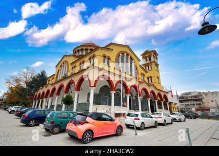 LARISA, GRECIA - 06 dicembre 2021: Chiesa Ortodossa di Agios Achillios, metropoli di Larissa, Grecia Foto Stock