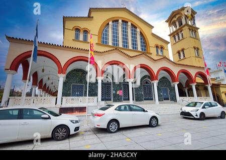 LARISA, GRECIA - 06 dicembre 2021: Chiesa Ortodossa di Agios Achillios, metropoli di Larissa, Grecia Foto Stock