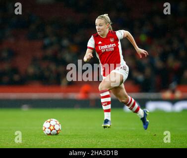 Londra, Regno Unito, DICEMBRE 09: Beth Mead dell'Arsenal durante la Woman's Champions League Group C tra le donne dell'Arsenal e il Barcelona Femenino alla EMI Foto Stock