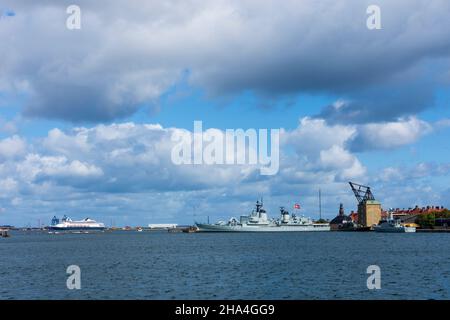 Copenaghen, Koebenhavn: Stazione navale Holmen (Fladestation Holmen) a Fladens Leje, nave da guerra HDMS Peder Skram (F352), in , Zelanda, Sealand, Sjaelland, Foto Stock