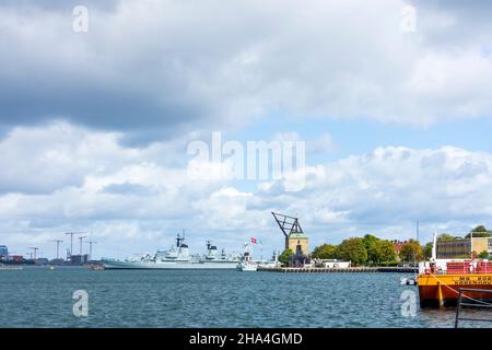 Copenaghen, Koebenhavn: Stazione navale Holmen (Fladestation Holmen) a Fladens Leje, nave da guerra HDMS Peder Skram (F352), in , Zelanda, Sealand, Sjaelland, Foto Stock