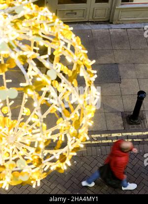 Villiers Street, Londra, Regno Unito. 10th dicembre 2021. Luci di Natale su Villiers Street, Embankment a Londra. Credit: Matthew Chattle/Alamy Live News Foto Stock