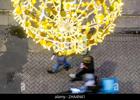 Villiers Street, Londra, Regno Unito. 10th dicembre 2021. Luci di Natale su Villiers Street, Embankment a Londra. Credit: Matthew Chattle/Alamy Live News Foto Stock