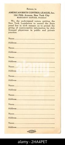 Antica petizione del 1920 della American Birth Control League alla New York Legislature per modificare la legge penale dello Stato "per consentire la concessione di informazioni contraccettive da parte di medici debitamente autorizzati nella pratica pubblica e privata". FONTE: PETIZIONE ORIGINALE Foto Stock